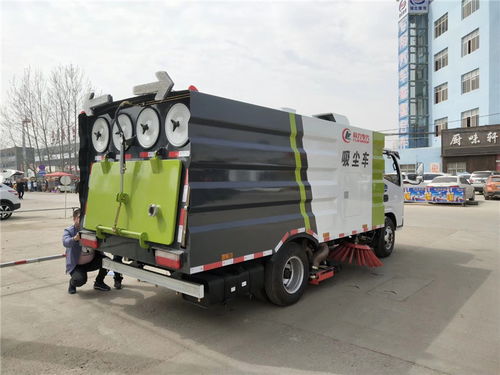 東風銳鈴小型柴油純吸式掃路車與中聯(lián)掃路車全面解析 價格、圖片及配件廠家